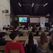 Aidescom fomenta el asociacionismo entre los jóvenes de la comarca con charlas y talleres