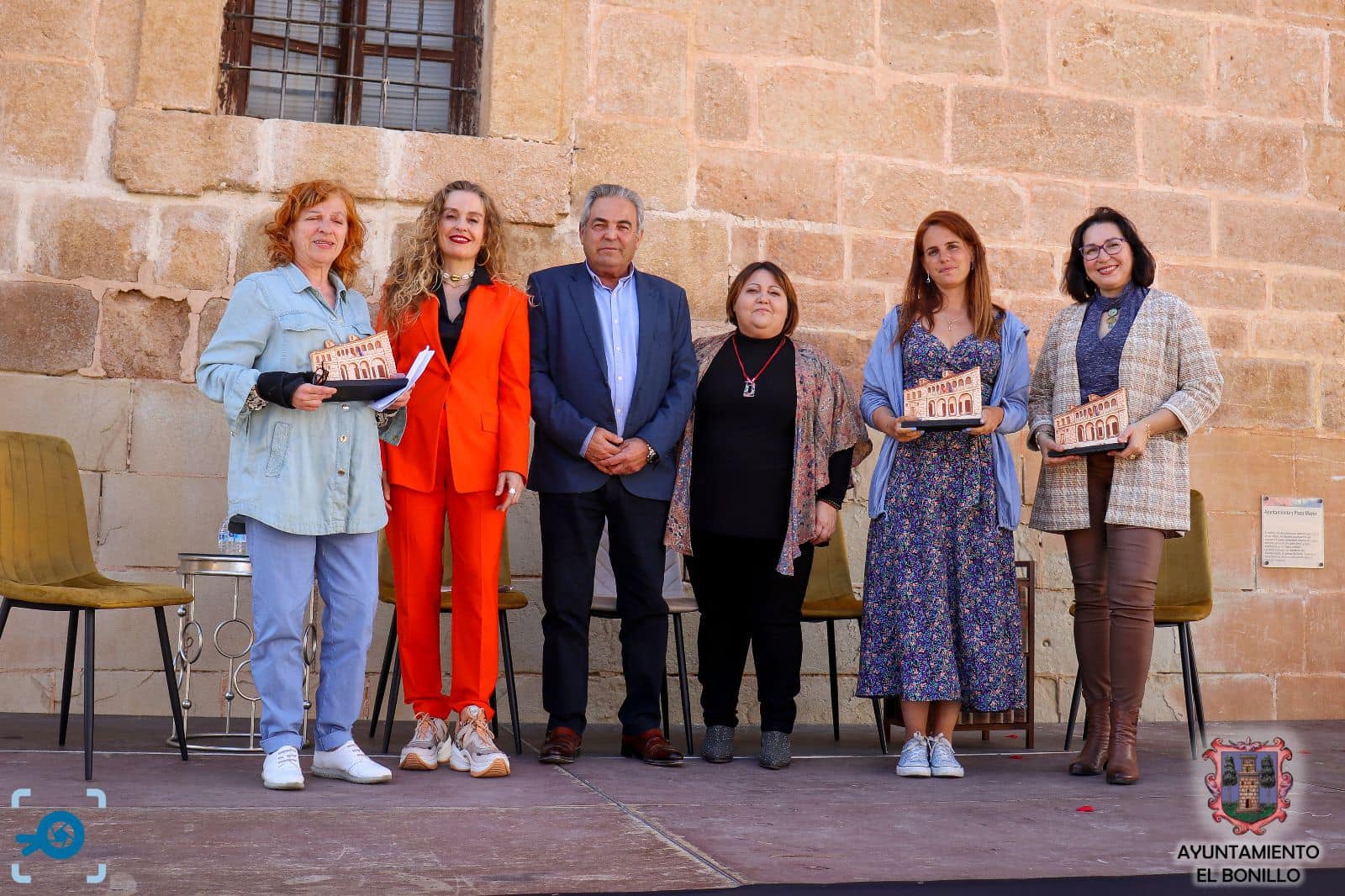 La poesía vuelve a triunfar en el Bonillo tras fallarse los premios de su Certamen Internacional La poesía vuelve a triunfar en el Bonillo tras fallarse los premios de su Certamen Internacional