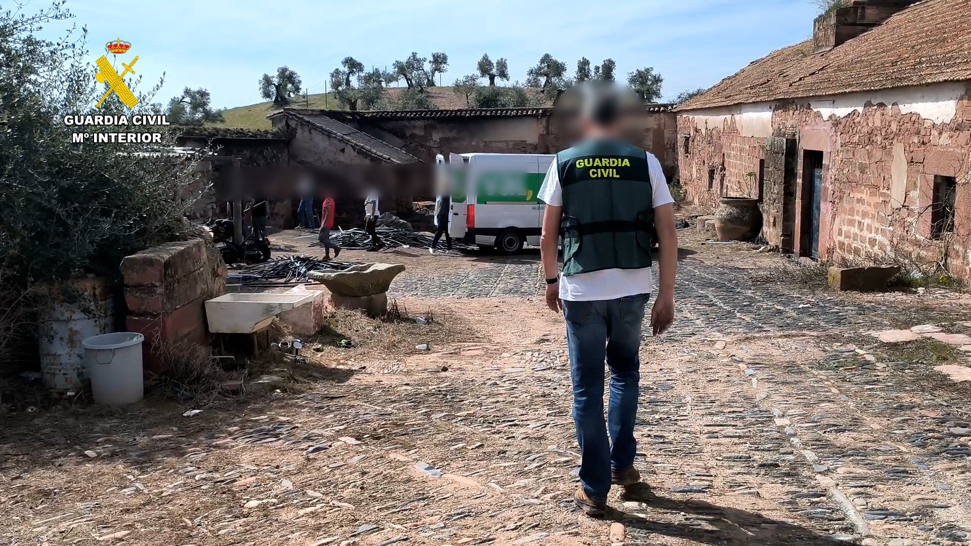 Trece detenidos tras robar 10 toneladas de cableado de cobre Trece detenidos tras robar 10 toneladas de cableado de cobre