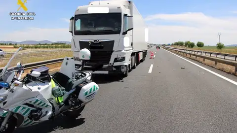 Investigan al conductor de un camión Investigan al conductor de un camión