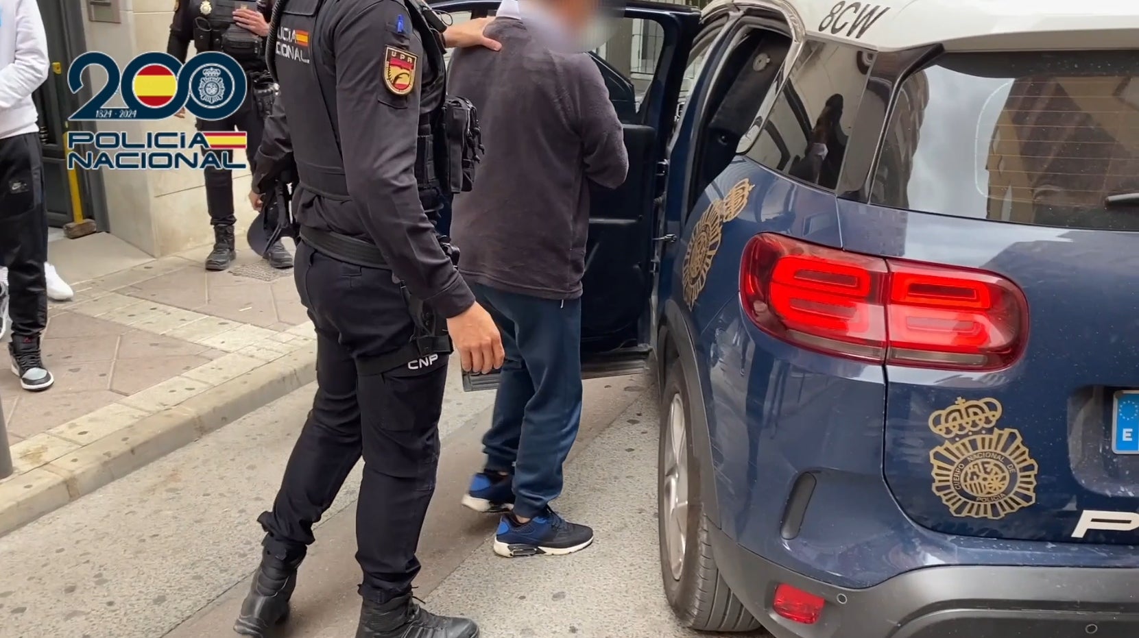 Ocho detenidos en Elche por obligar a una decena de mujeres a ejercer la prostitución en tres pisos Ocho detenidos en Elche por obligar a una decena de mujeres a ejercer la prostitución en tres pisos