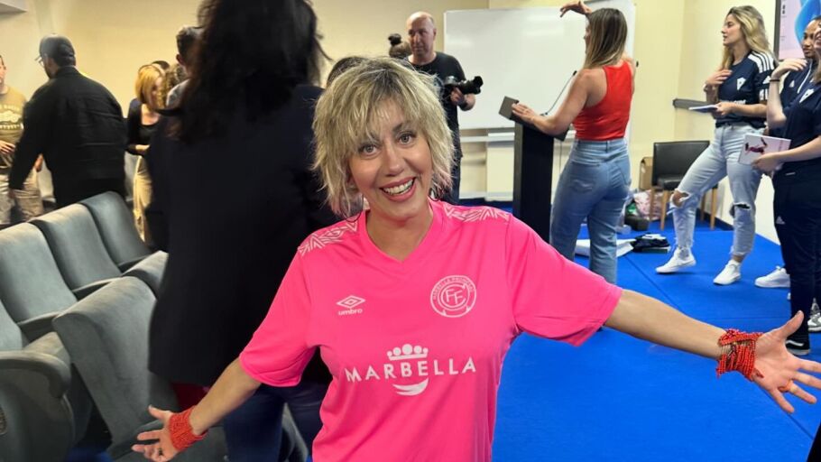 EVA F&Uacute;TBOL FEMENINO