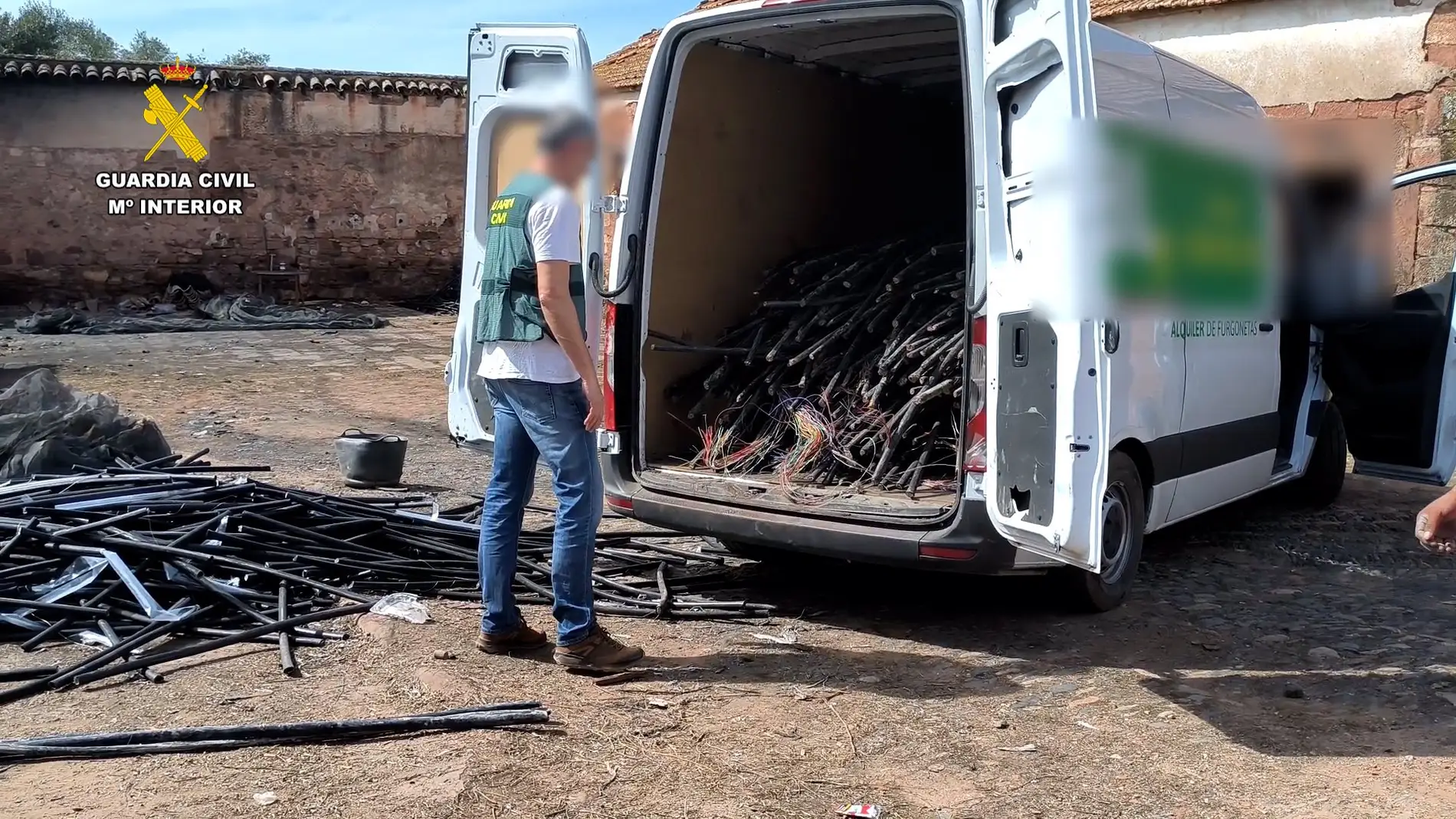 Trece detenidos tras robar 10 toneladas de cableado de cobre en Badajoz y almacenarlo en la población cordobesa de Montoro