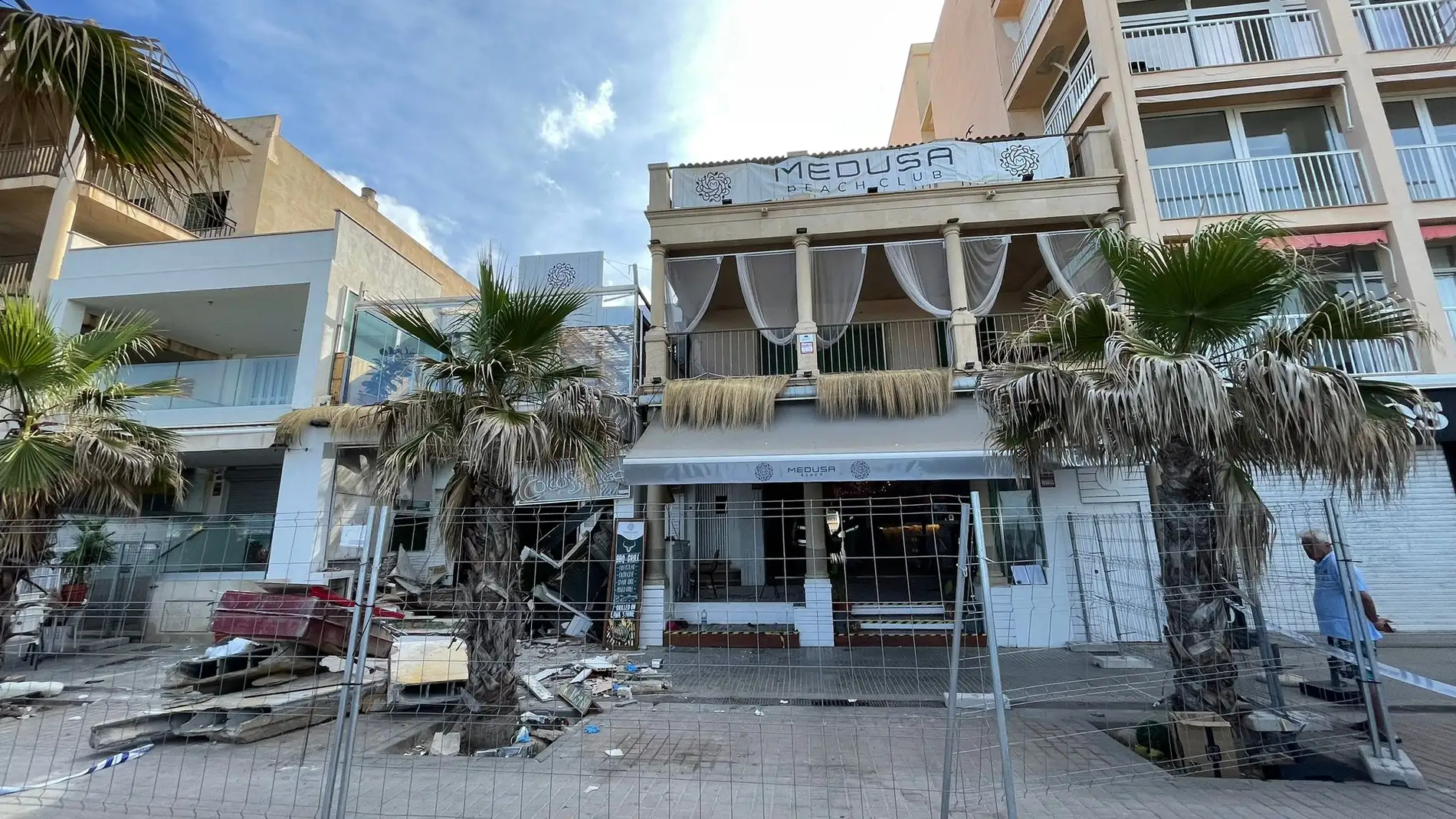 El bar-restaurante 'Medusa Beach Club' de la Playa de Palma ha sufrido un derrumbe mortal