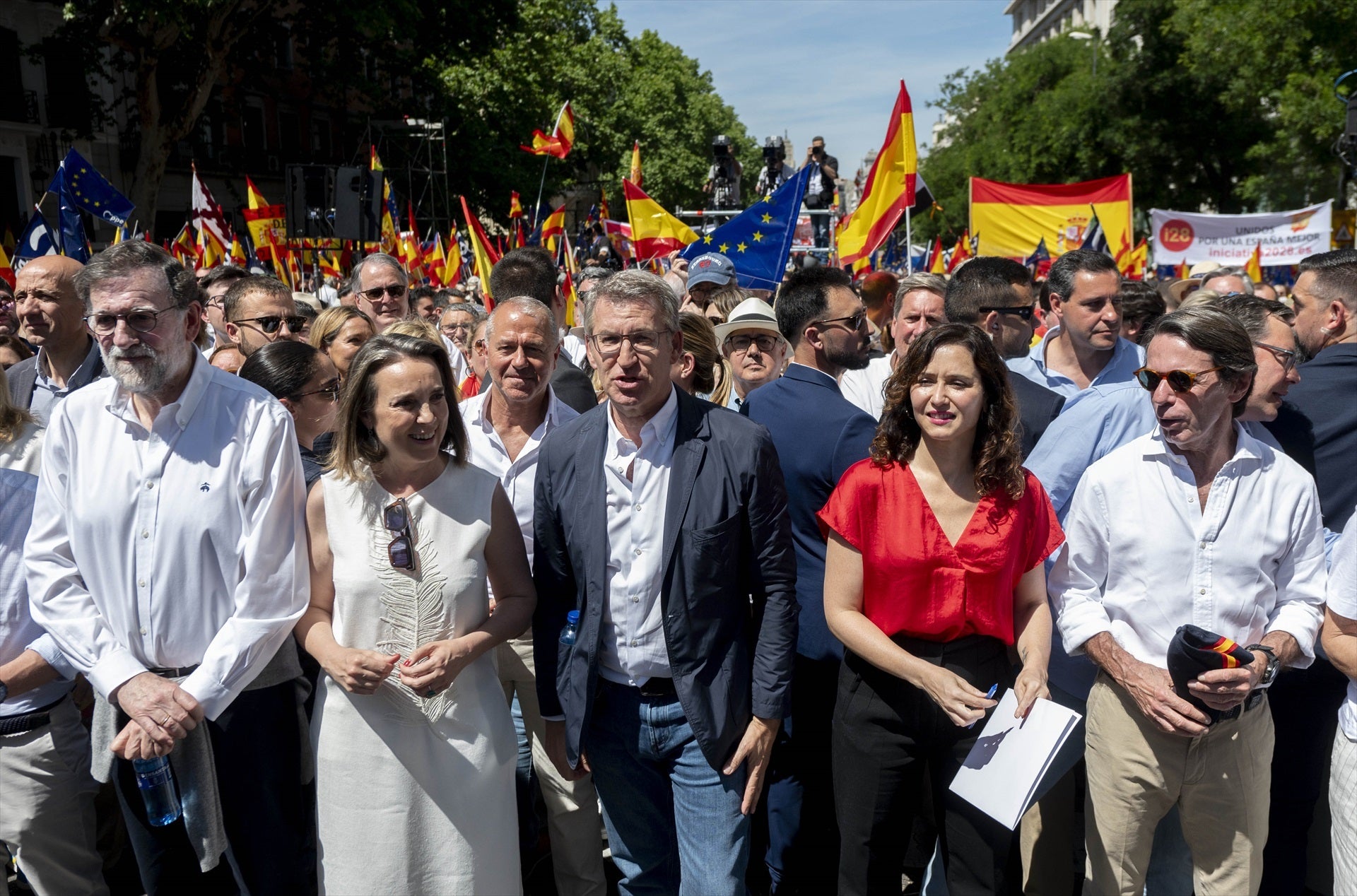 El PP desborda el centro de Madrid en su protesta contra el Gobierno de Sánchez y la amnistía El PP desborda el centro de Madrid en su protesta contra el Gobierno de Sánchez y la amnistía