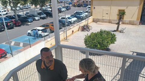 Visita institucional a la pasarela de la estaci&oacute;n de tren. 