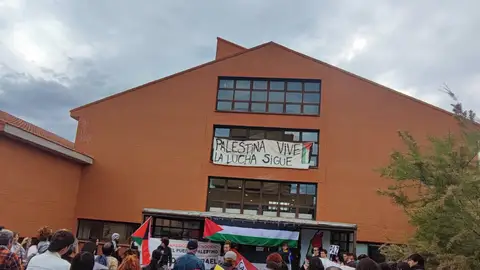 Piden a la UCLM suspender acuerdos Erasmus con Israel Piden a la UCLM suspender acuerdos Erasmus con Israel