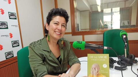 Encar Gonz&aacute;lez Gall, presenta 'DeI(s)amor, coraje y c&aacute;ncer'