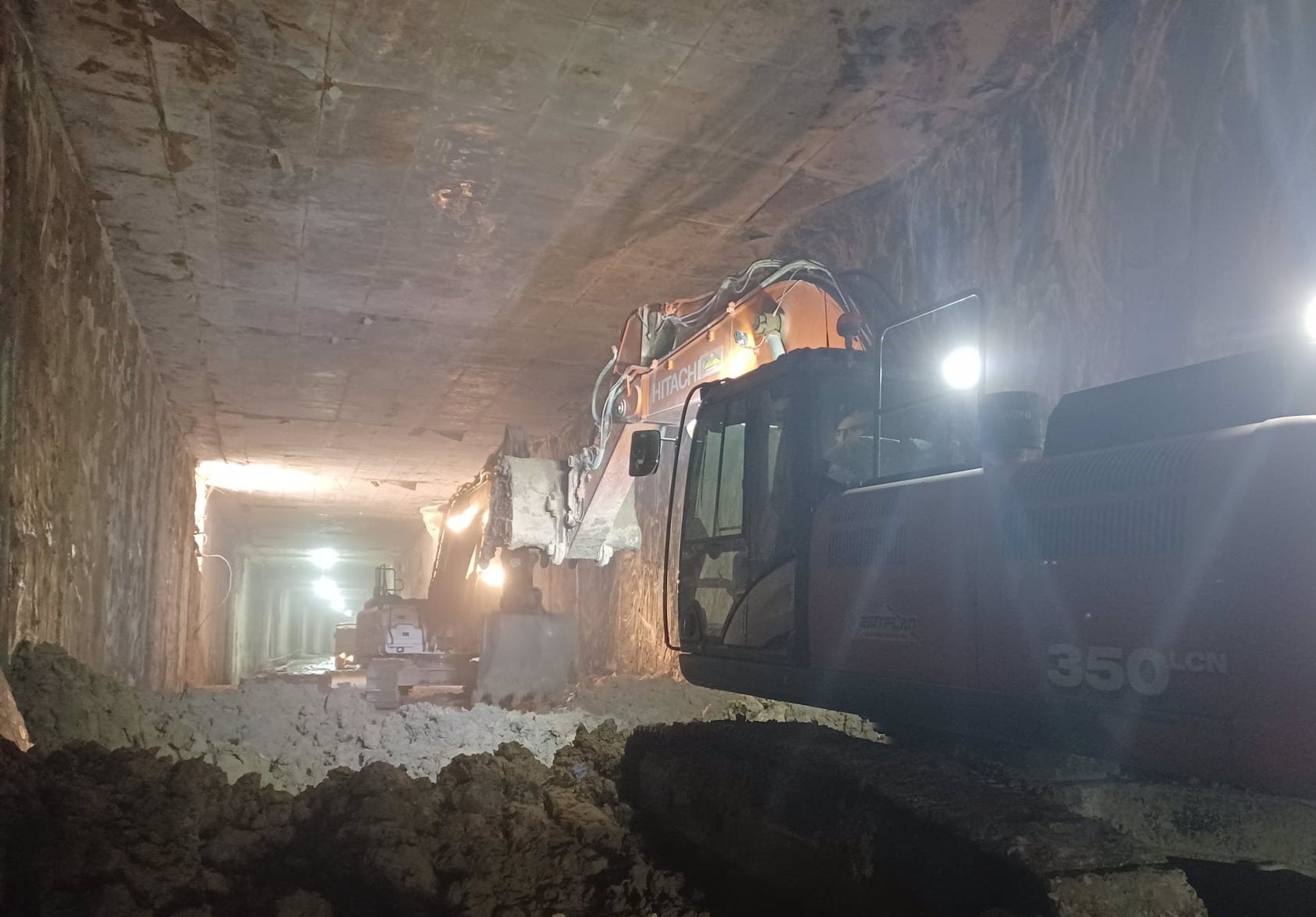 Adif AV culmina la excavación del nuevo tramo subterráneo en la zona de Barriomar Adif AV culmina la excavación del nuevo tramo subterráneo en la zona de Barriomar