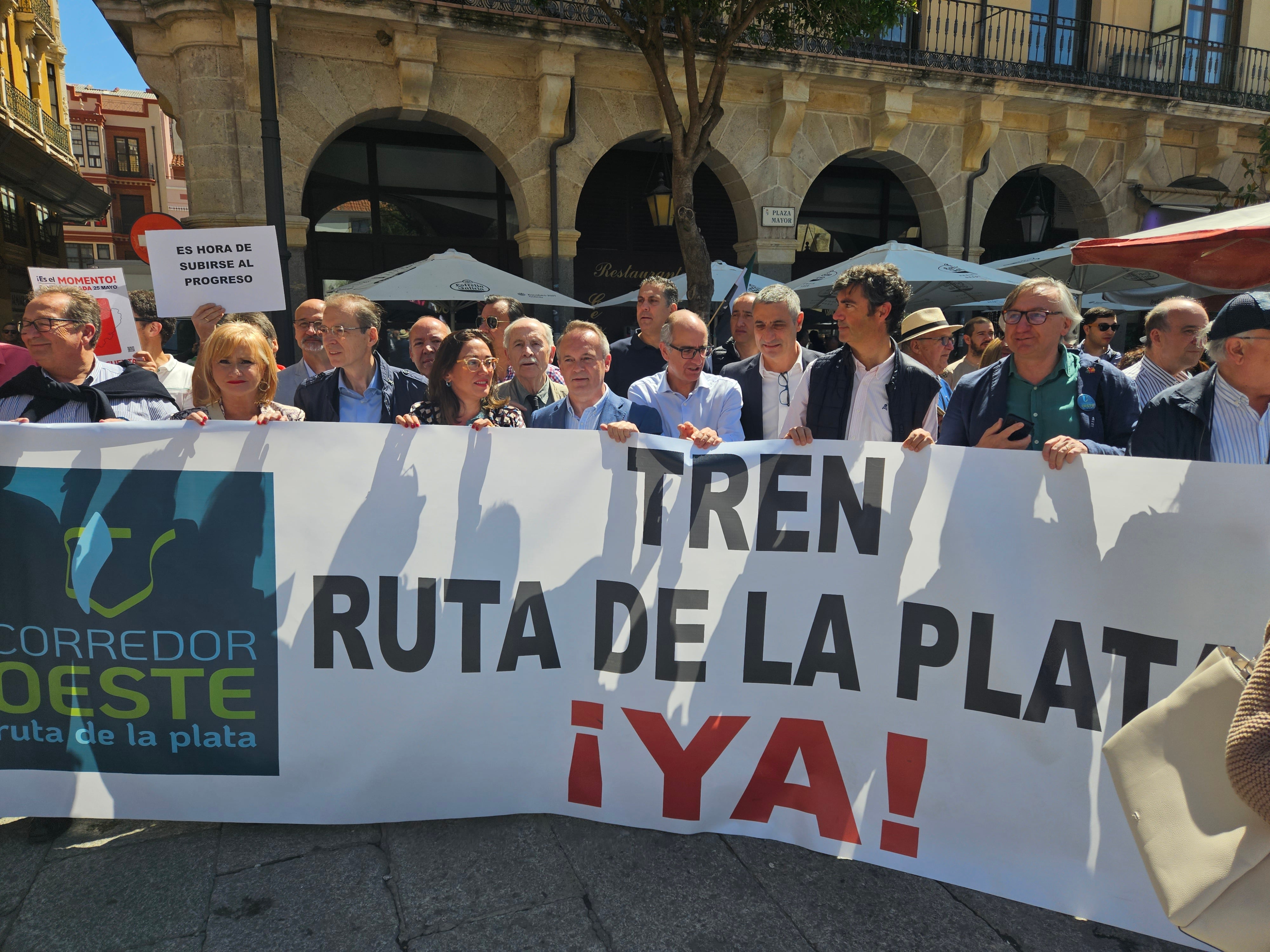 Extremadura se suma en Zamora a la reivindicación por la recuperación de la Ruta de la Plata Extremadura se suma en Zamora a la reivindicación por la recuperación de la Ruta de la Plata