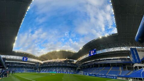 16-1 Panor&aacute;mica del estadio Carlos Tartiere