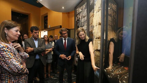 En la vitrina se exponen las joyas funerarias halladas en la necr&oacute;polis bizantina del Cabezo del Molino