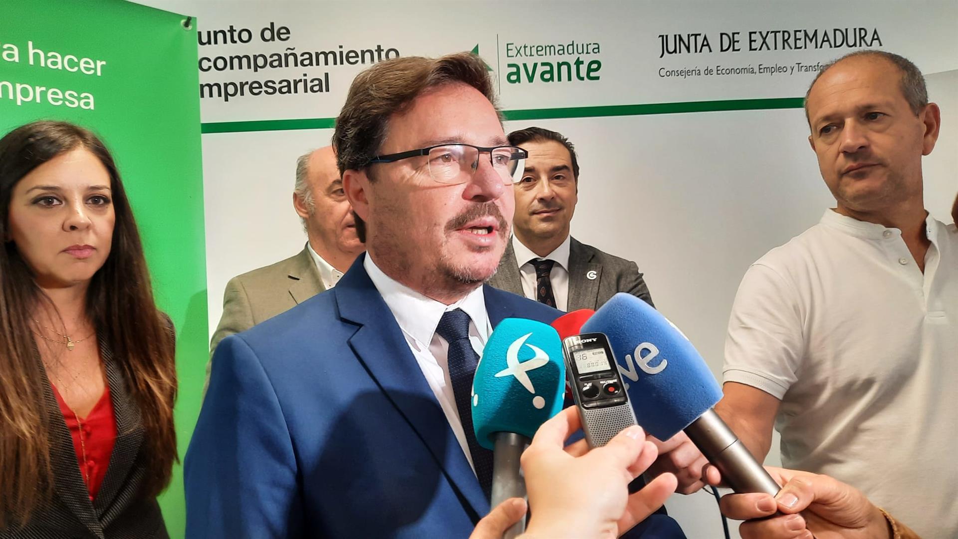 "Territorio Empresa" impulsará la constitución de más de 700 empresas y autónomos en Extremadura en 2024 "Territorio Empresa" impulsará la constitución de más de 700 empresas y autónomos en Extremadura en 2024