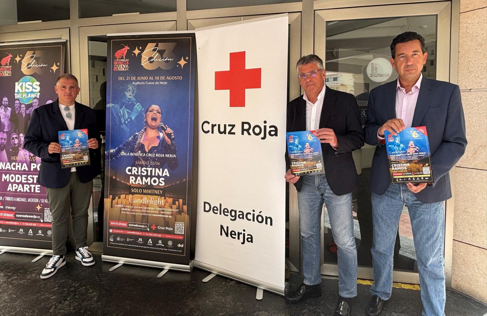 El vicepresidente de la Fundación Cueva de Nerja presenta “Candlelight. Gala benéfica Cruz Roja Nerja” El vicepresidente de la Fundación Cueva de Nerja presenta “Candlelight. Gala benéfica Cruz Roja Nerja”