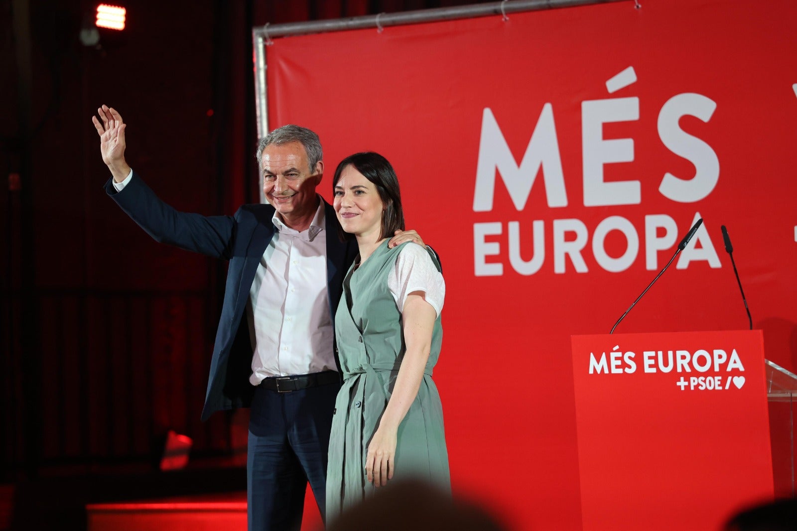 Los socialistas movilizan al voto de la izquierda para frenar "la ultraderechización de la derecha" Los socialistas movilizan al voto de la izquierda para frenar "la ultraderechización de la derecha"