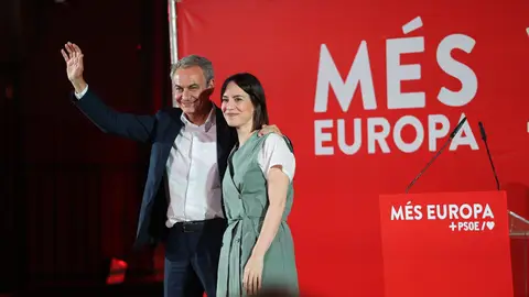 Los socialistas movilizan al voto de la izquierda para frenar "la ultraderechización de la derecha" Los socialistas movilizan al voto de la izquierda para frenar "la ultraderechización de la derecha"