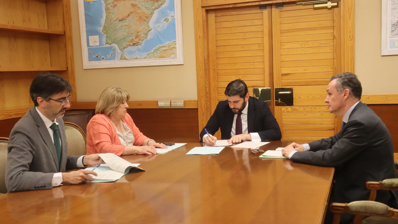 Reunión del Grupo de Trabajo que prepara el Recurso de Inconstitucionalidad contra la Ley de Amnistía