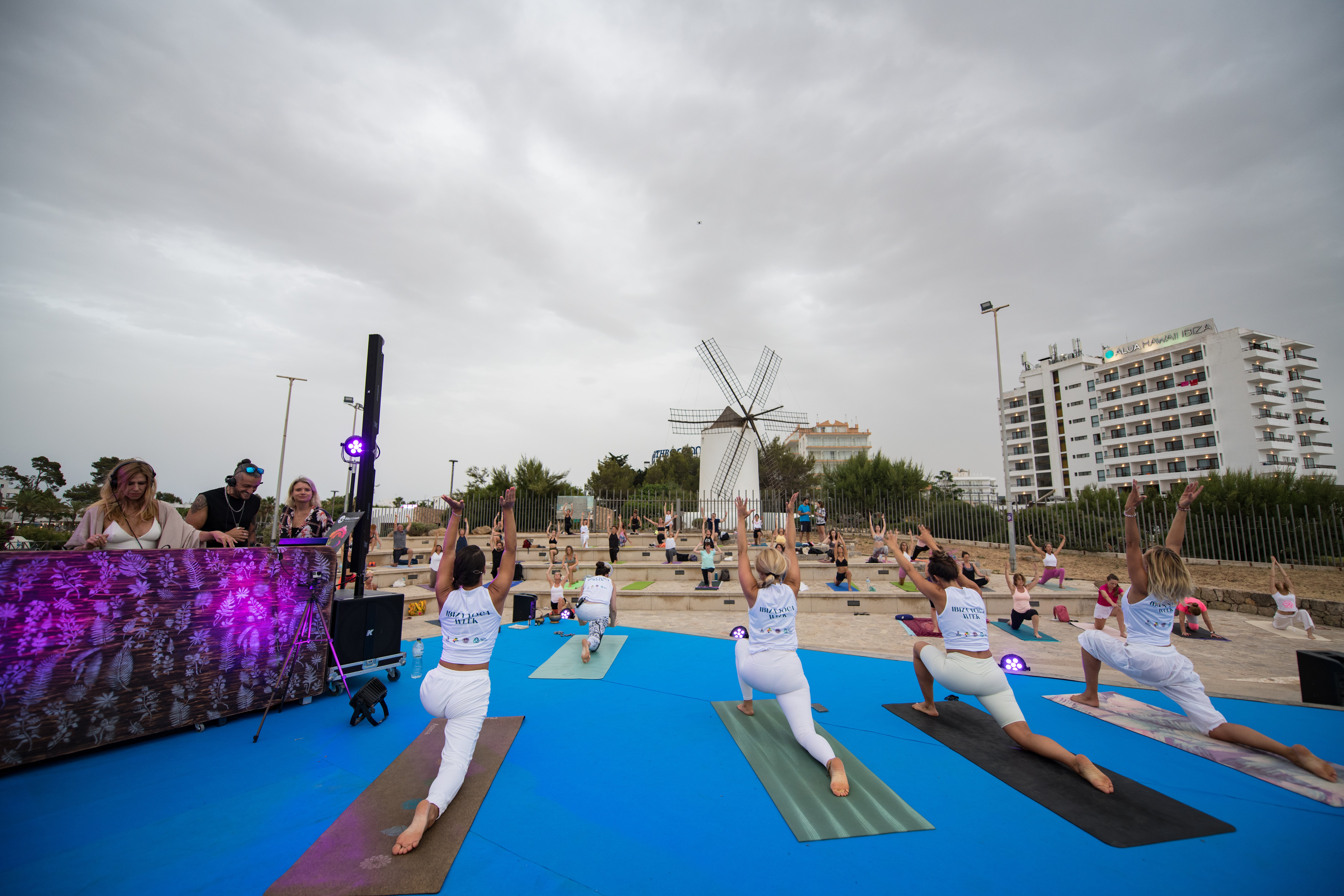 Yoga, playa y actividades al aire libre: la Ibiza Yoga Week lo tiene todo Yoga, playa y actividades al aire libre: la Ibiza Yoga Week lo tiene todo