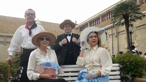 Àgora Teatre en la Fira Modernista de Carcaixent Àgora Teatre en la Fira Modernista de Carcaixent