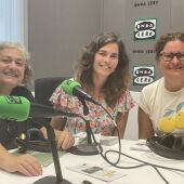 Neus Llopis, Brianda Guillem y VIcen Romá, profesoras del IES La Malladeta.