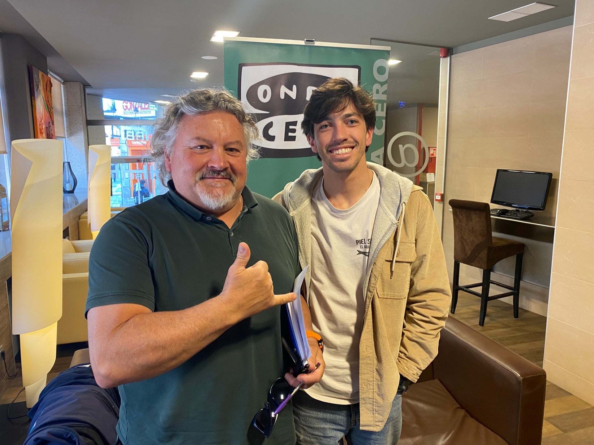 Aires de ‘wing foil’ en la playa de Limens Aires de ‘wing foil’ en la playa de Limens