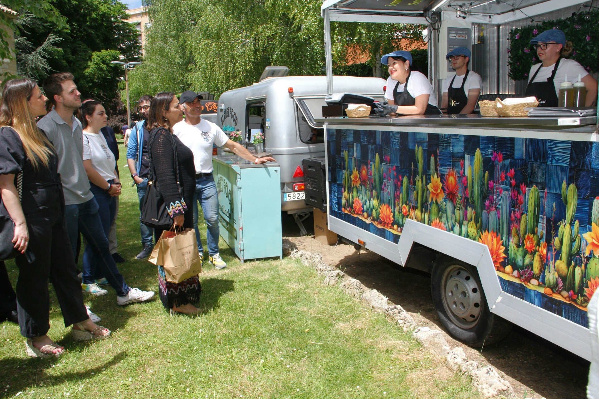 Las Food Trucks regresan a la Huerta de Guadián acompañadas por actividades de ocio y conciertos Las Food Trucks regresan a la Huerta de Guadián acompañadas por actividades de ocio y conciertos