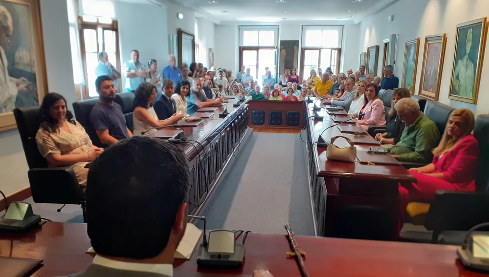 El pleno de Valdés acuerda presentar un recurso Contencioso contra Parroquia Barcia y Leijan. El pleno de Valdés acuerda presentar un recurso Contencioso contra Parroquia Barcia y Leijan.