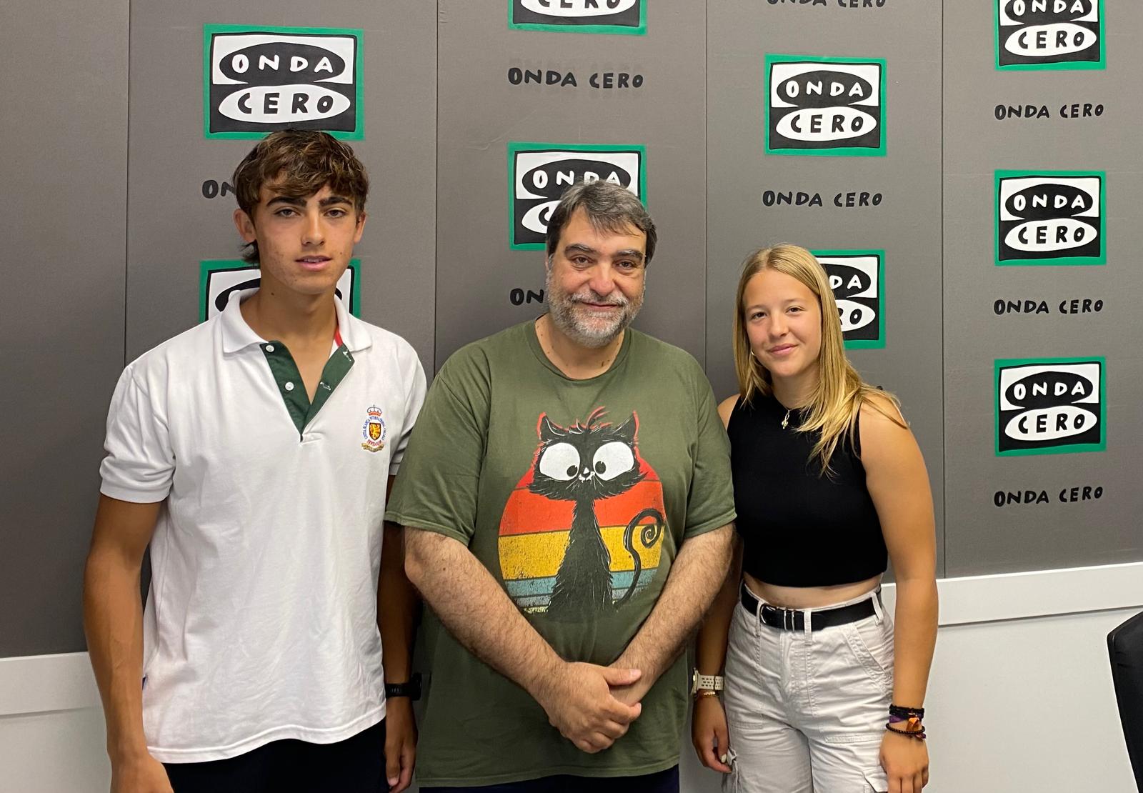 Claudia Seva y Pablo Planells (C.N. La Vila): "Entrenar nos exige algunos sacrificios pero las alegrías lo compensan" Claudia Seva y Pablo Planells (C.N. La Vila): "Entrenar nos exige algunos sacrificios pero las alegrías lo compensan"