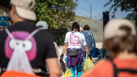 Voluntarios retiran este sábado residuos abandonados en el Parque de Monfragüe en la campaña "1m2 contra la basuraleza" Voluntarios retiran este sábado residuos abandonados en el Parque de Monfragüe en la campaña "1m2 contra la basuraleza"