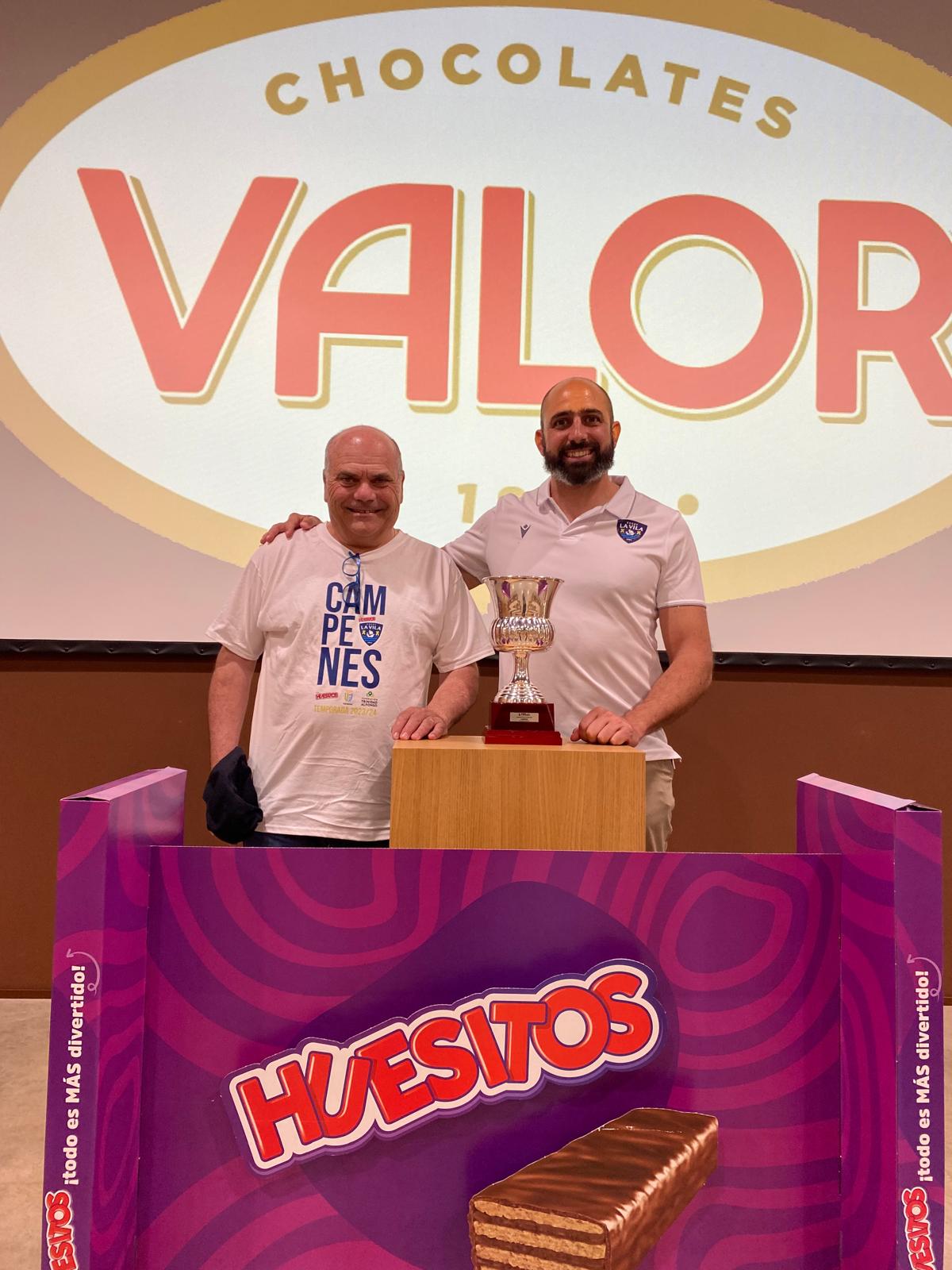 La empresa Valor renueva el patrocinio del Club de Rugby La Vila La empresa Valor renueva el patrocinio del Club de Rugby La Vila