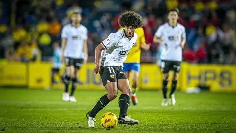 Peter Federico quiere seguir en el Valencia CF, y estas son las vías para que lo pueda hacer Peter Federico quiere seguir en el Valencia CF, y estas son las vías para que lo pueda hacer