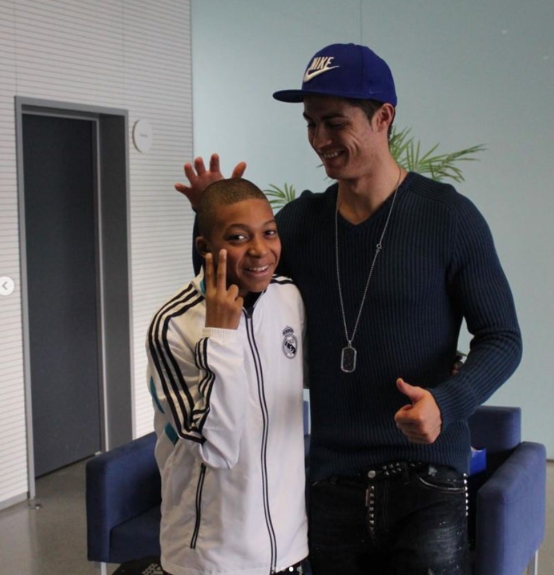 Mbappé: "Es imposible explicar lo feliz y emocionado que me siento" Mbappé: "Es imposible explicar lo feliz y emocionado que me siento"