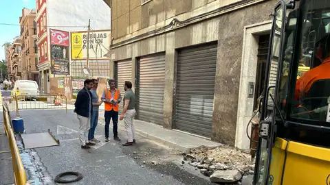 Inicio de las obras de remodelación de la calle Daoiz de Elche. Inicio de las obras de remodelación de la calle Daoiz de Elche.