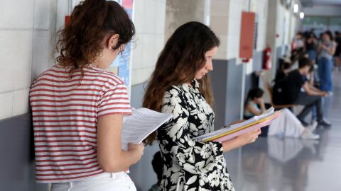 Las pruebas de la EBAU arrancan este martes en Extremadura con el examen de Lengua Castellana.
