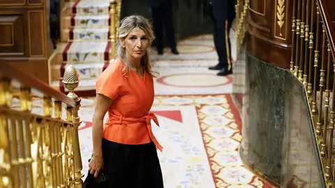 La vicepresidenta segunda del Gobierno, Yolanda Díaz, en el Congreso Yolanda Díaz destaca que los datos de empleo son "los mejores en décadas": "Un mes más, España hace historia"