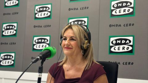 Nuria Montes, Consellera de Turismo, entrevistada en los estudios de Onda Cero Marina Baixa