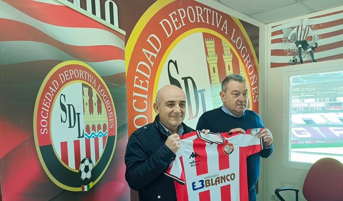 Carlos Pouso presentado como nuevo entrenador de la SDL Carlos Pouso presentado como nuevo entrenador de la SDL