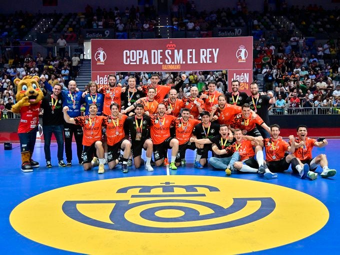 Torrelavega homenajea al Bathco por el subcampeonato de la Copa del Rey Torrelavega homenajea al Bathco por el subcampeonato de la Copa del Rey