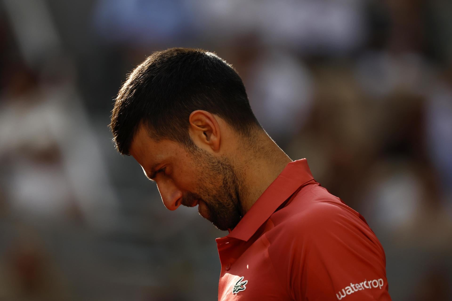 Djokovic se retira de Roland Garros por su lesión en la rodilla Djokovic se retira de Roland Garros por su lesión en la rodilla