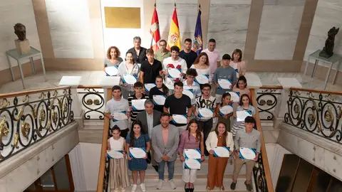 La Diputación de Palencia reconoce a 32 deportistas de la provincia con becas por un importe de 30.200 euros .