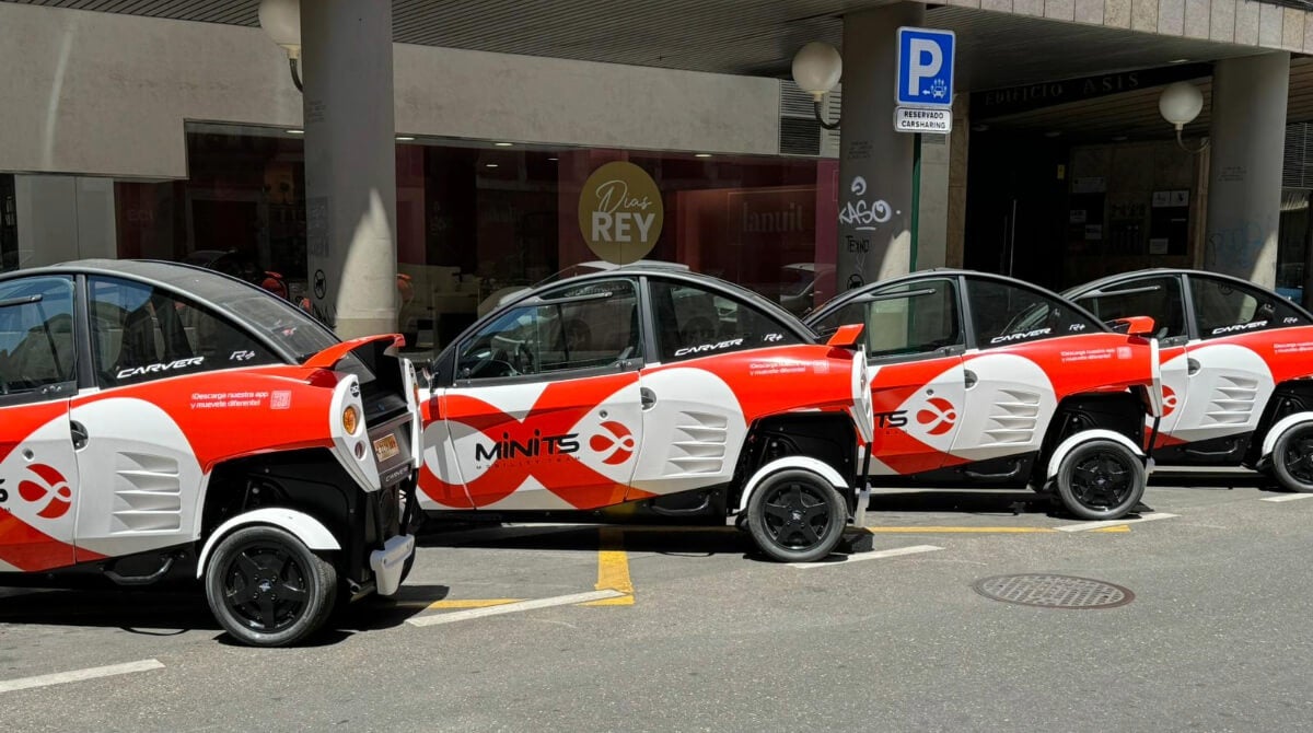 Los triciclos eléctricos de Minits ya circulan por Zaragoza Los triciclos eléctricos de Minits ya circulan por Zaragoza