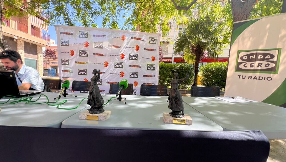 Reproducciones de "La Galana" que han sido entregadas a nuestros héroes y heroínas