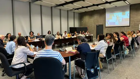 Los equipos REDO de la Guardia Civil y Mujeres en Zona de Conflicto se incorporan al Comité Extremeño contra el Racismo Los equipos REDO de la Guardia Civil y Mujeres en Zona de Conflicto se incorporan al Comité Extremeño contra el Racismo
