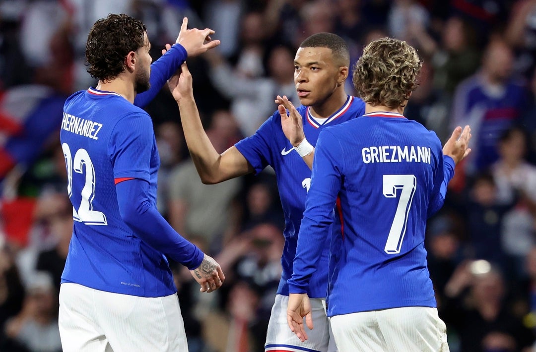 Mbappé recupera la sonrisa con la selección Mbappé recupera la sonrisa con la selección