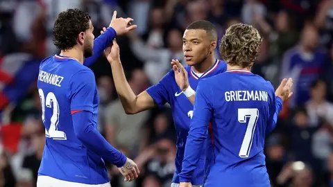 Mbappé recupera la sonrisa con la selección Mbappé recupera la sonrisa con la selección