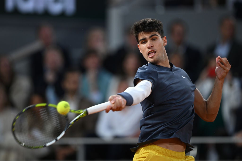 Cuándo juega Carlos Alcaraz las semifinales de Roland Garros: horario y dónde ver Cuándo juega Carlos Alcaraz las semifinales de Roland Garros: horario y dónde ver