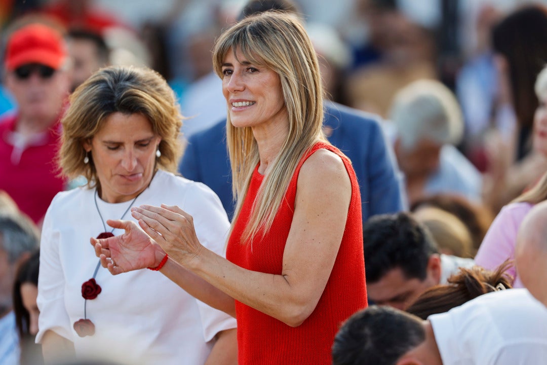 La UCO registra la sede de Red.es para recabar información sobre los contratos que afectan a Begoña Gómez La UCO registra la sede de Red.es para recabar información sobre los contratos que afectan a Begoña Gómez