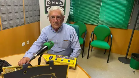 Alejandro Daporta es el gerente y propietario de Conservas Daporta, fundada en Cambados en 1940 Entrevista en Más de Uno Pontevedra