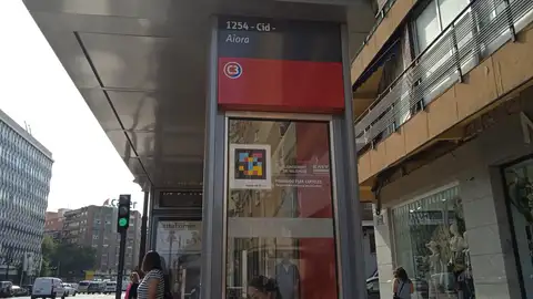 Marquesina de EMT València paneles