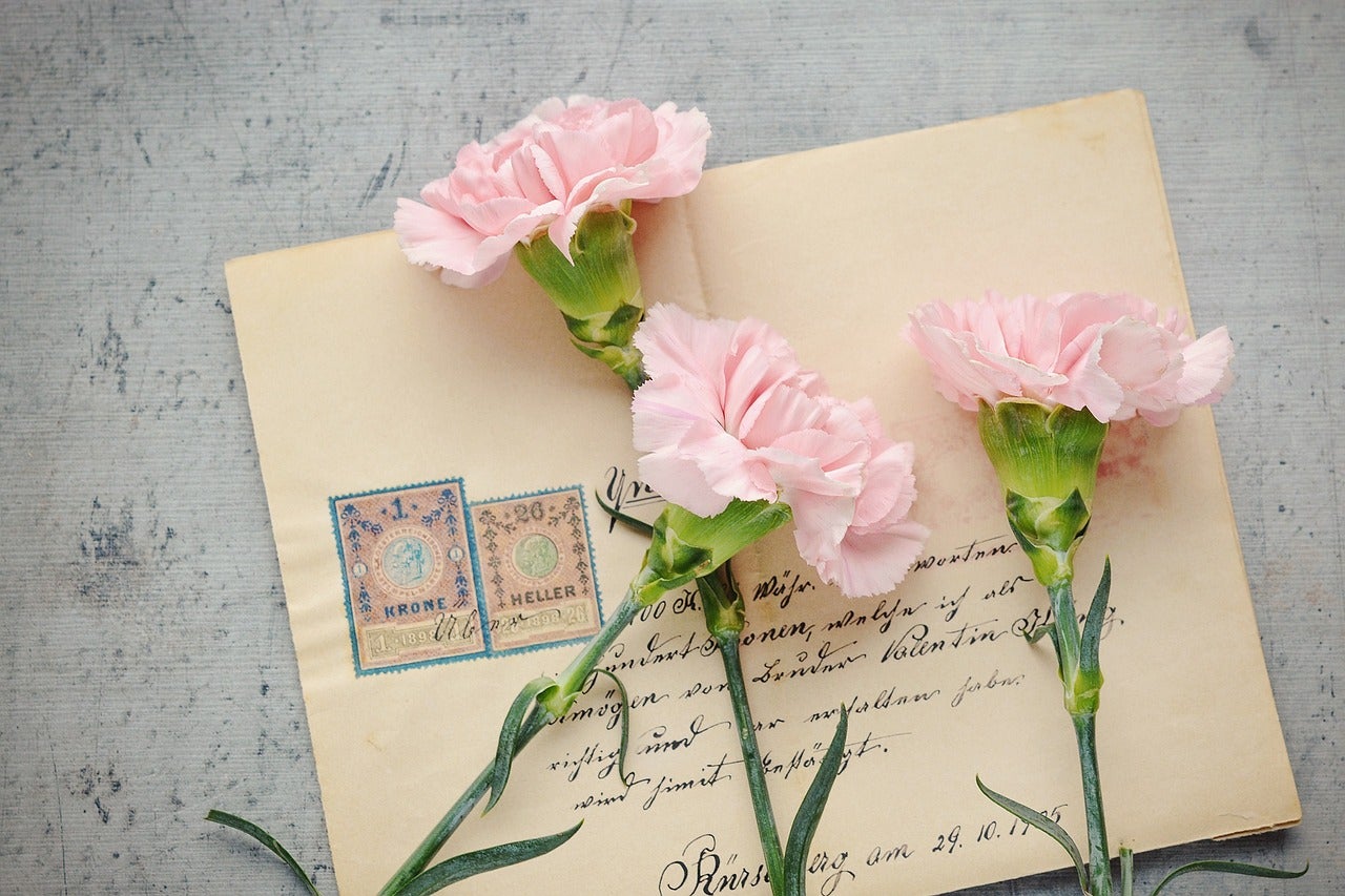 Más de 2.500 jóvenes de Euskadi escriben cartas personalizadas a personas mayores de residencias Más de 2.500 jóvenes de Euskadi escriben cartas personalizadas a personas mayores de residencias